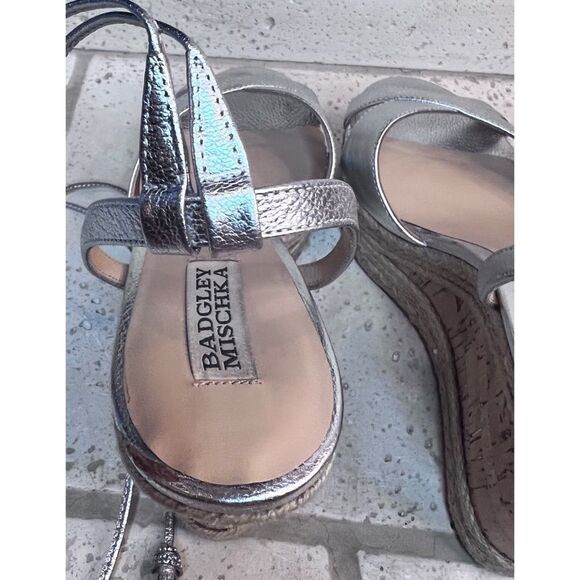 Badgley Mishka Silver Leather Cork Wedge Ankle Tie Diamond Tassel Sandals Sz 8.5 - Picture 10 of 15
